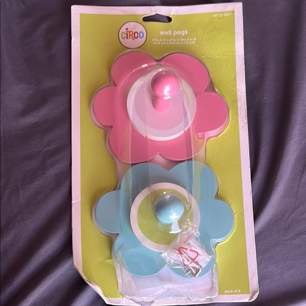 Circo Pink and Blue Wall Pegs for Kids